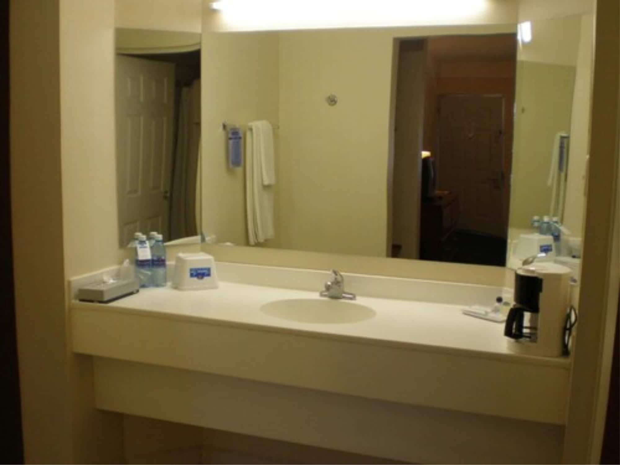 American Inn Hotel & Suites Parral 外观 照片