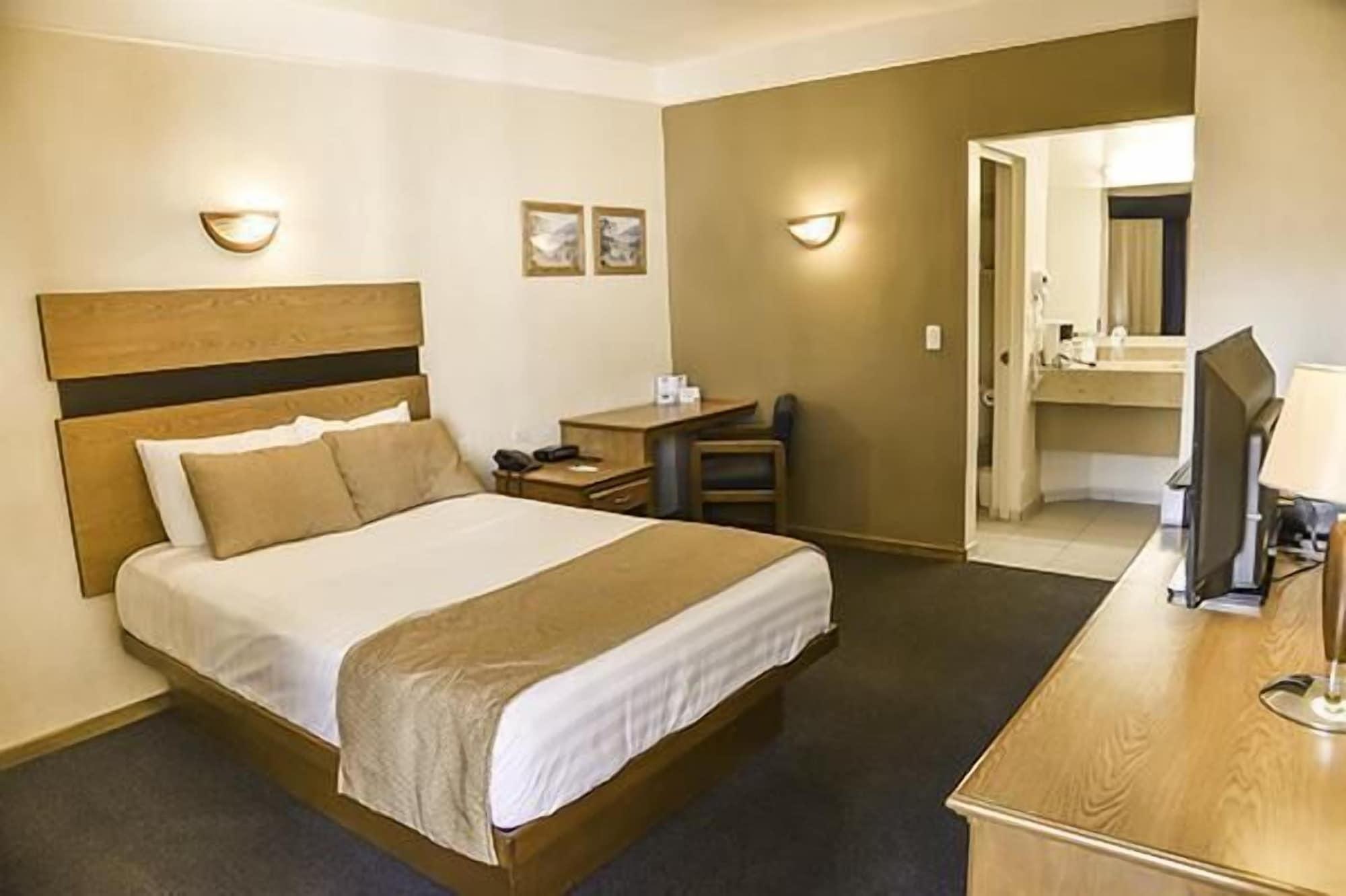 American Inn Hotel & Suites Parral 外观 照片