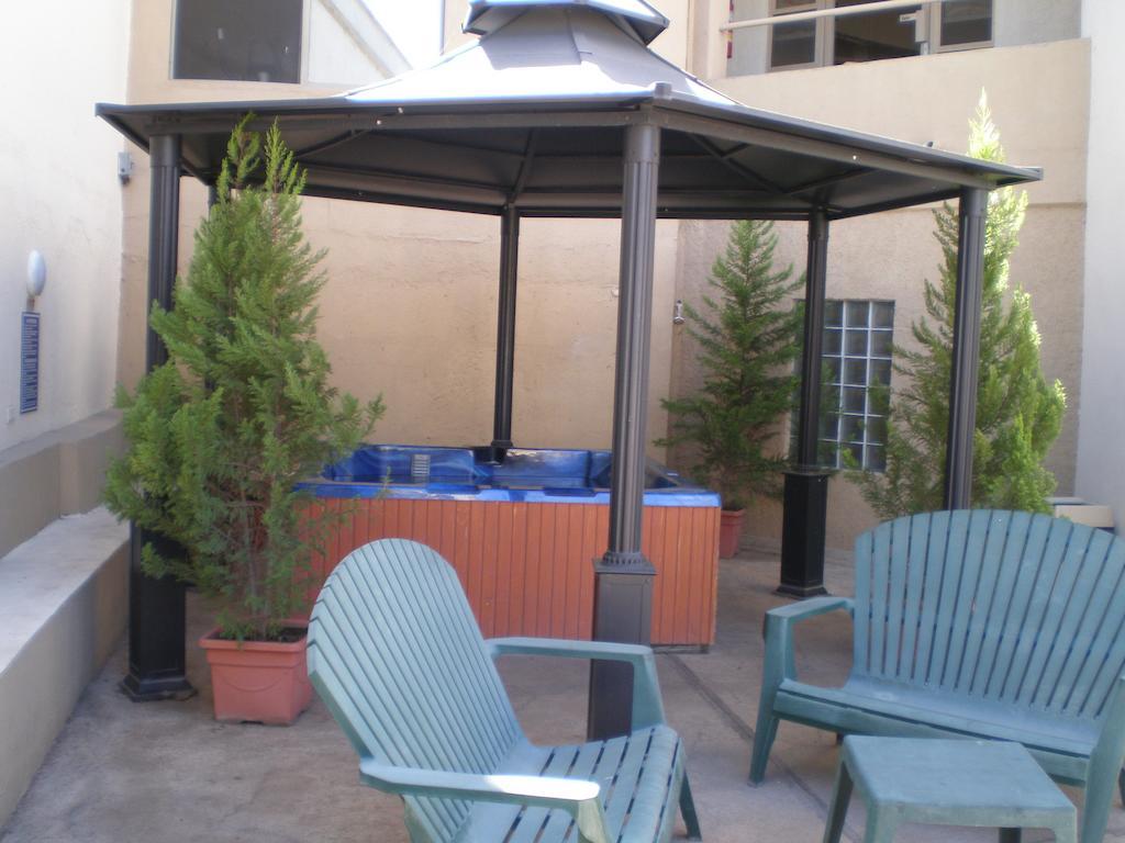 American Inn Hotel & Suites Parral 外观 照片