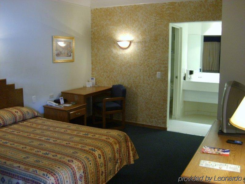 American Inn Hotel & Suites Parral 外观 照片