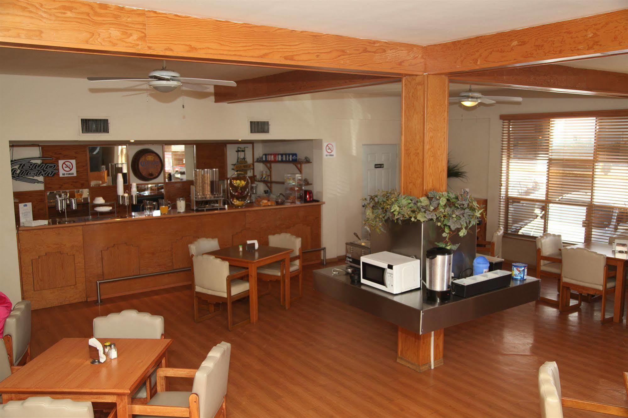 American Inn Hotel & Suites Parral 外观 照片